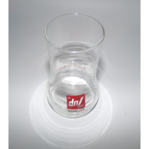 70s 7UP Glass THE UNCOLA Collectible Upside Down Drinking Glass Vintage 1970s - Picture 6 of 15